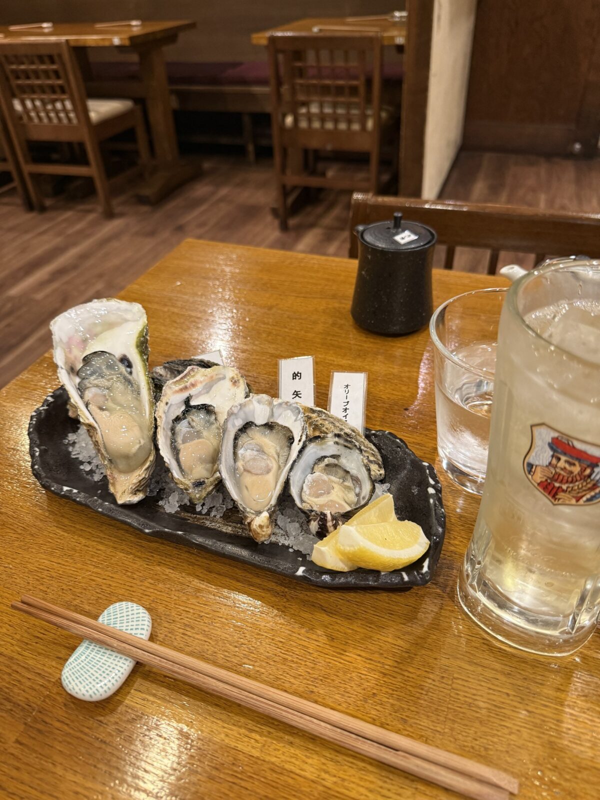 かき家こだはる 生牡蠣4個盛り